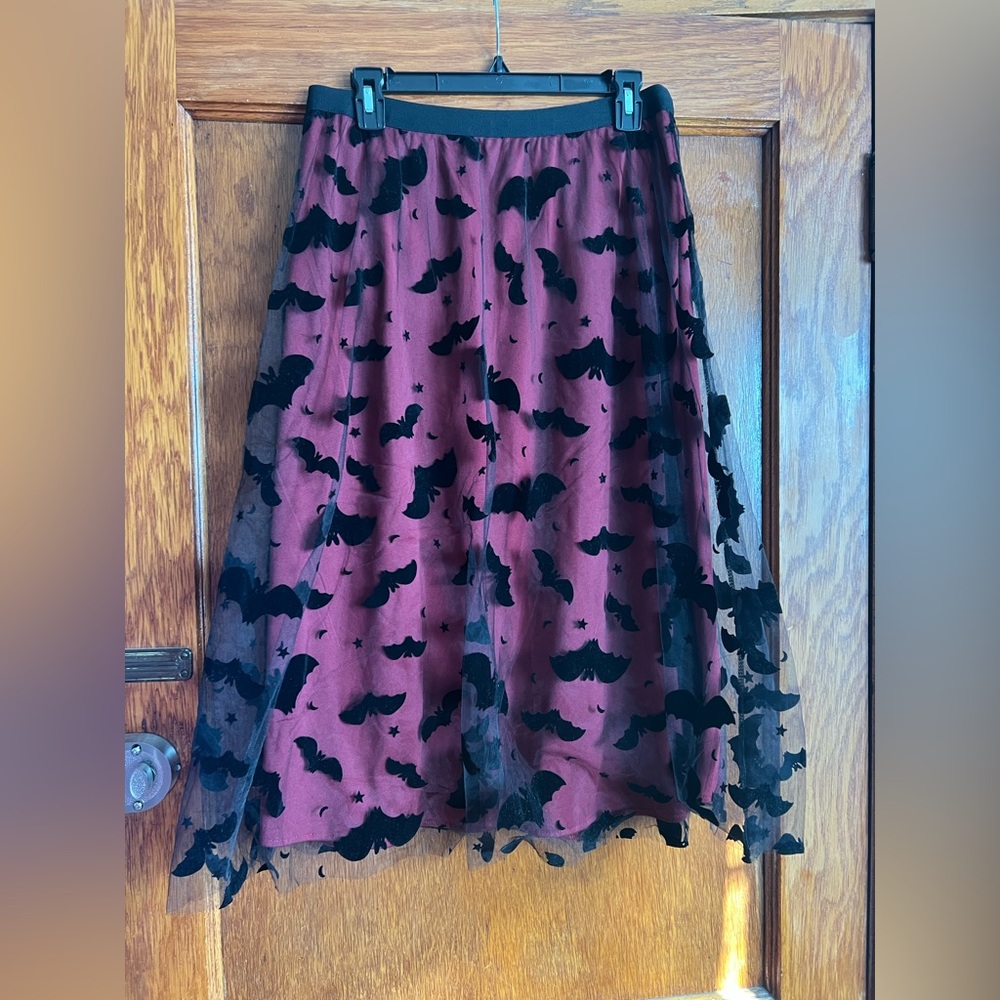 VELVET BATS MESH TULLE MIDI SKIRT IN BURGUNDY - Picture 5 of 9